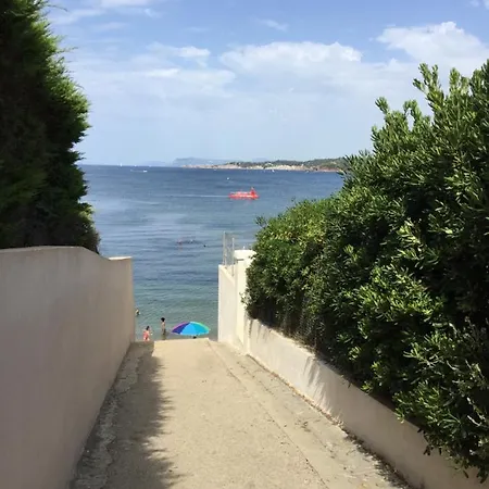 T2 terrasse 20m2 climatisé à 1mn chrono à pied de la plage , mer et sentier du littoral terrasse 20 m2 vue mer Six-Fours-les-Plages Exterior foto
