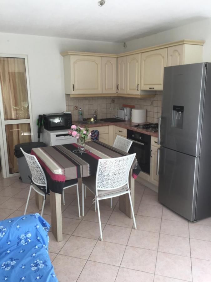 Apartment Marina Cap Negre: Beachfront With Sea View Terrace *