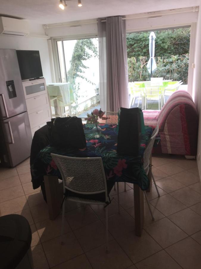 Marina Cap Negre: Beachfront With Sea View Terrace * Six-Fours-les-Plages