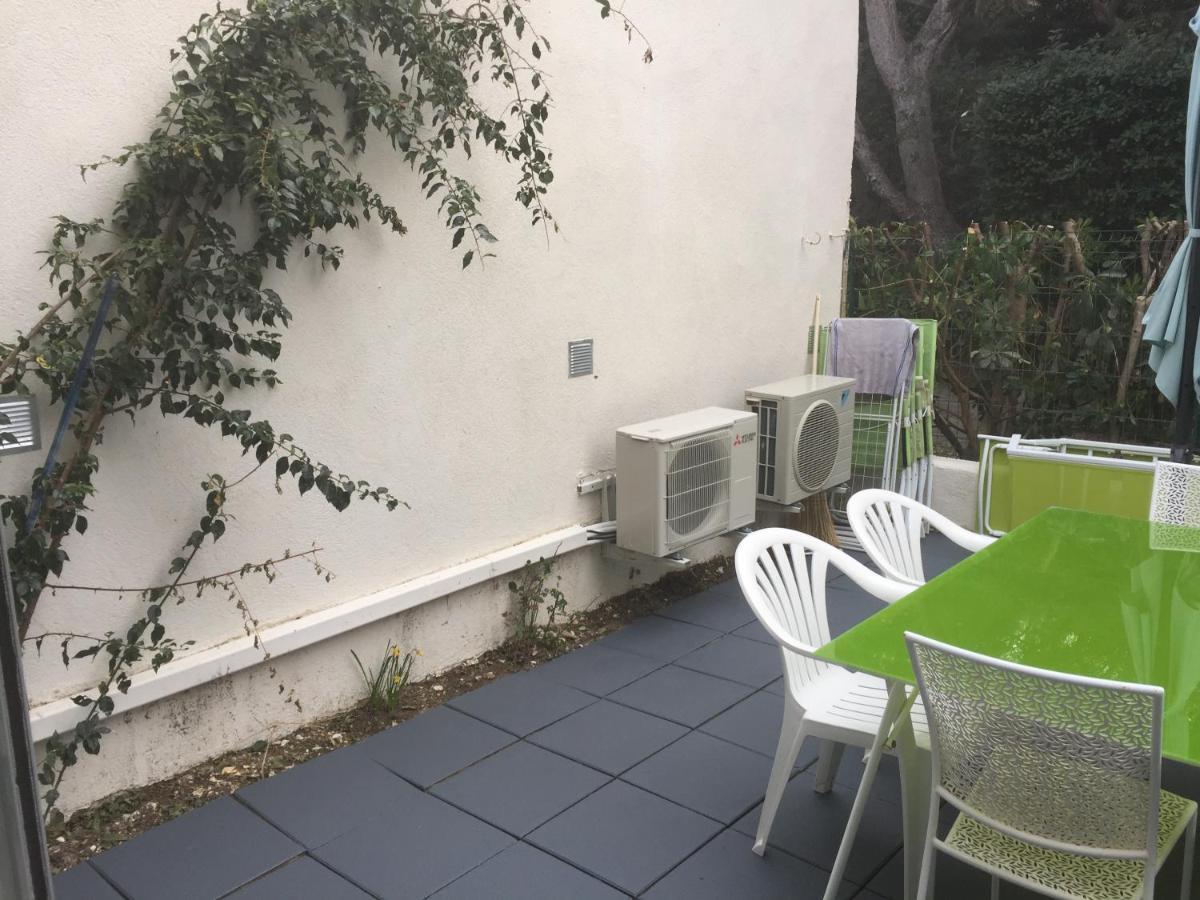 Apartment Marina Cap Negre: Beachfront With Sea View Terrace