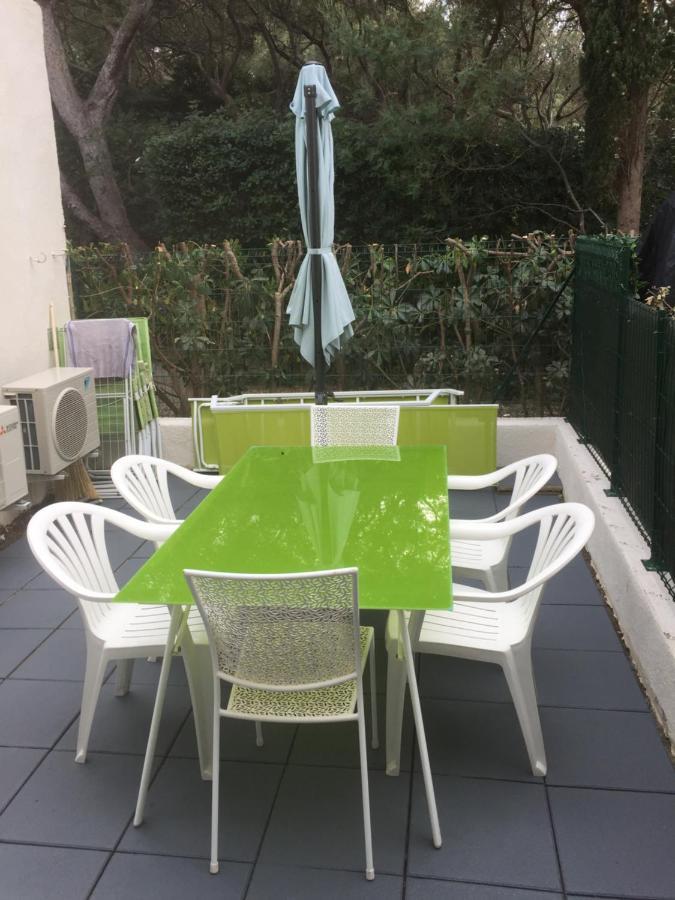 Marina Cap Negre: Beachfront With Sea View Terrace Six-Fours-les-Plages