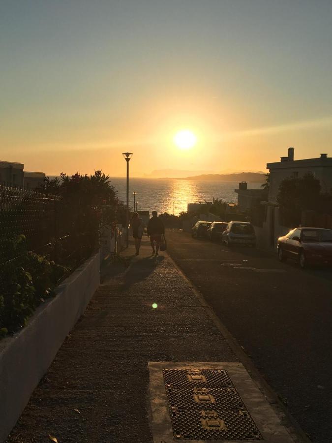 Marina Cap Negre: Beachfront With Sea View Terrace * Six-Fours-les-Plages